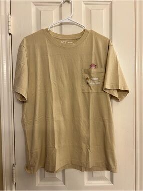 Uniqlo UT Spy x Family Anya Forger Men Large Khaki Cotton Anime Graphic Tee NWOT